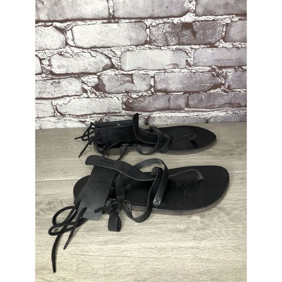 Free People Vacation Day Black Leather Gladiator Thong Sandal Size 39EU/8.5M US - Picture 3 of 16